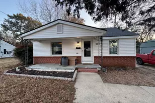 904 E Pope St, Dunn, NC 28334 - Photo 1