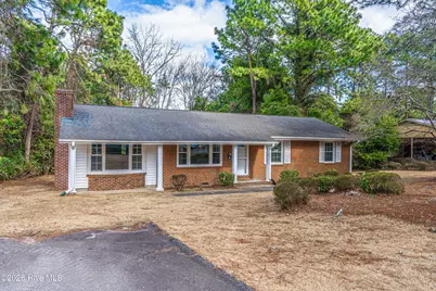 160 W Delaware Avenue, Southern Pines, NC 28387 - Photo 1