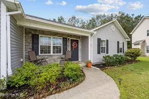 1006 Hollyfield Ct, Jacksonville, NC 28546 - Photo 1