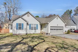705 E Hightree Ln, New Bern, NC 28562 - Photo 1