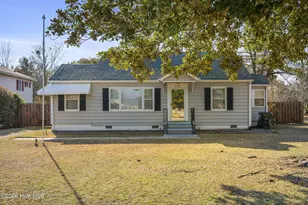 337 Chatham St, Newport, NC 28570 - Photo 1