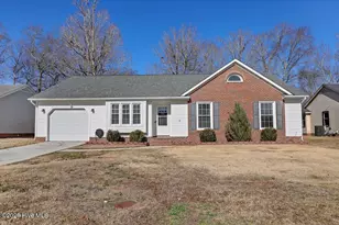 161 Raintree Cir, Jacksonville, NC 28540 - Photo 1