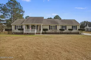 406 Knollwood Dr, Hampstead, NC 28443 - Photo 1