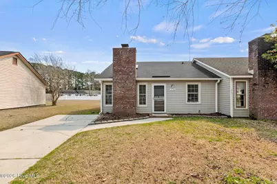 376 W Frances Street, Jacksonville, NC 28546 - Photo 1