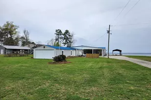 556 Ellis Cove Rd, Belhaven, NC 27810 - Photo 1