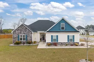 215 Knightheads Dr, Swansboro, NC 28584 - Photo 1