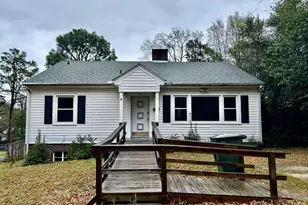 506 Minturn Ave, Hamlet, NC 28345 - Photo 1