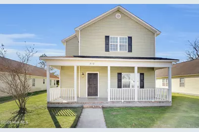 810 Main Street, Maysville, NC 28555 - Photo 1
