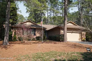 33 Thunderbird Cir, Pinehurst, NC 28374 - Photo 1