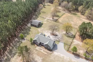 930 Pasture Cir, Aberdeen, NC 28315 - Photo 1