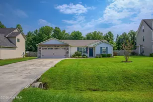 155 Bridgeport Dr, Sneads Ferry, NC 28460 - Photo 1