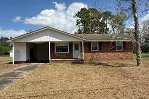 15 Oxford Dr, Jacksonville, NC 28546 - Photo 1
