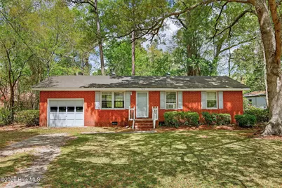 703 E Kristi Circle, Burgaw, NC 28425 - Photo 1