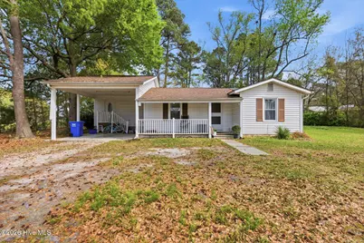 308 W Stanford Street, Beulaville, NC 28518 - Photo 1