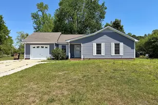 203 Woodcrest Ct, Jacksonville, NC 28540 - Photo 1