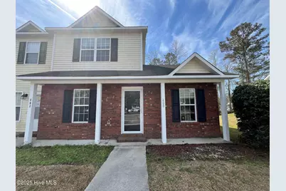 400 Meadowbrook Lane, Jacksonville, NC 28546 - Photo 1
