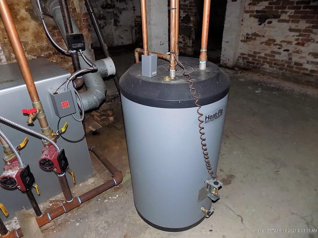 70 Main St, Milbridge ME  04658-3511 exterior