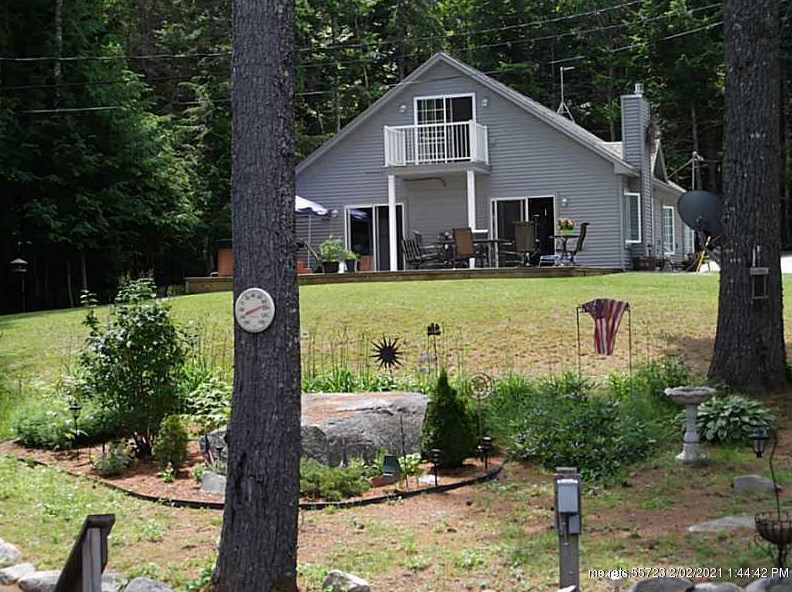 940 Transalpine Rd, Lincoln ME 04457-4419 exterior