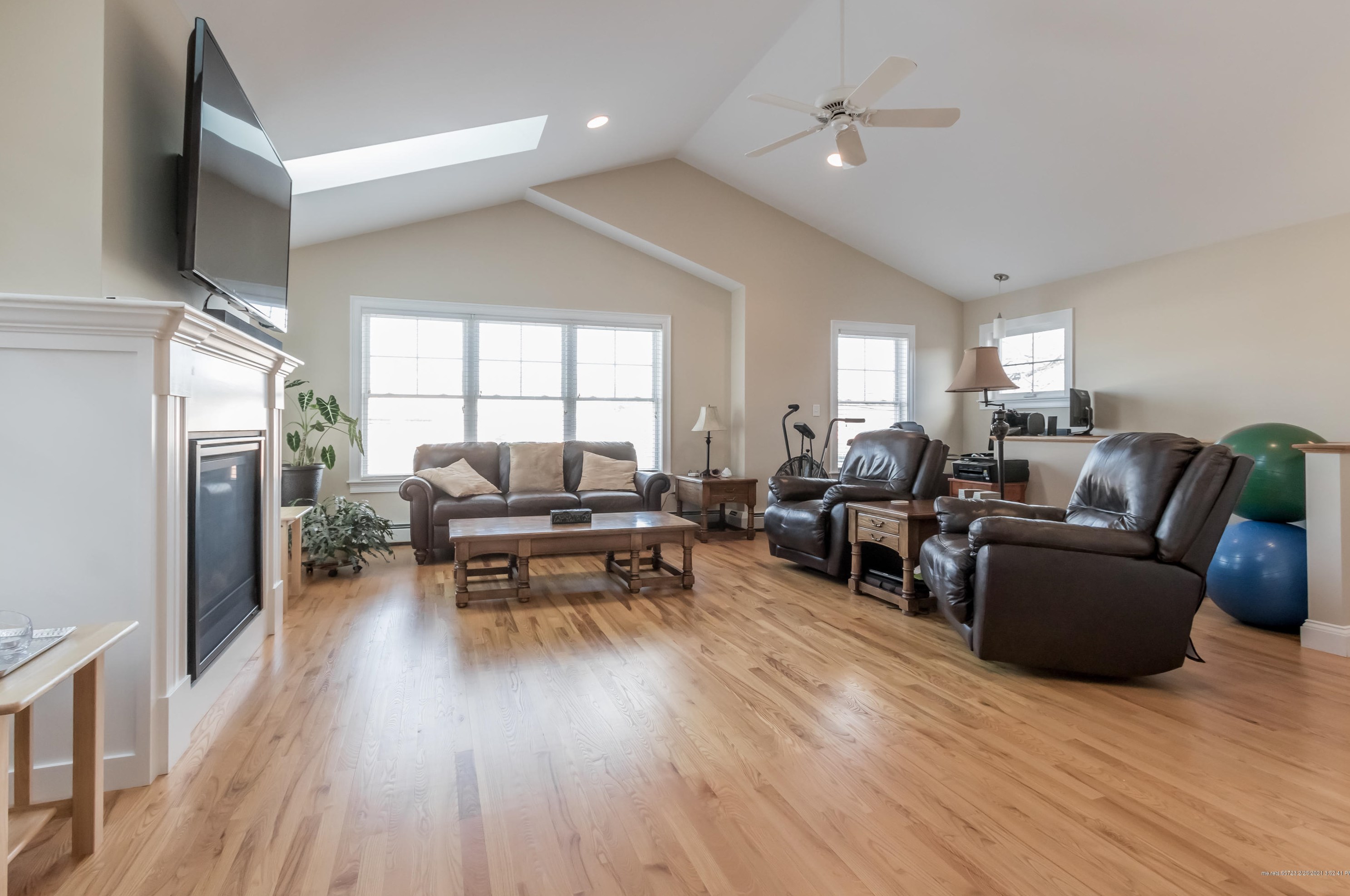 552 Main St, Portland ME 04106-5403 exterior