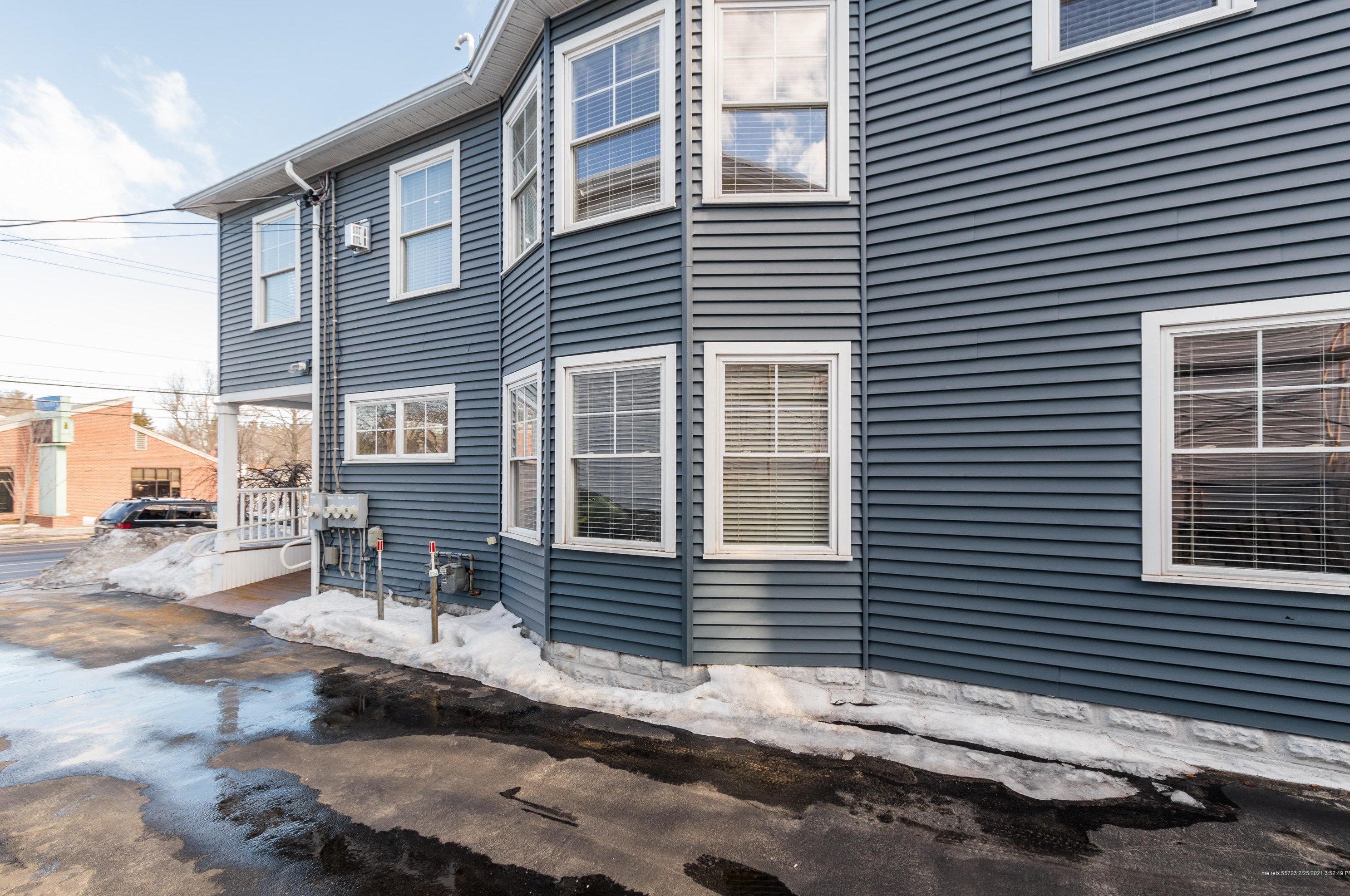 552 Main St, Portland ME 04106-5403 exterior