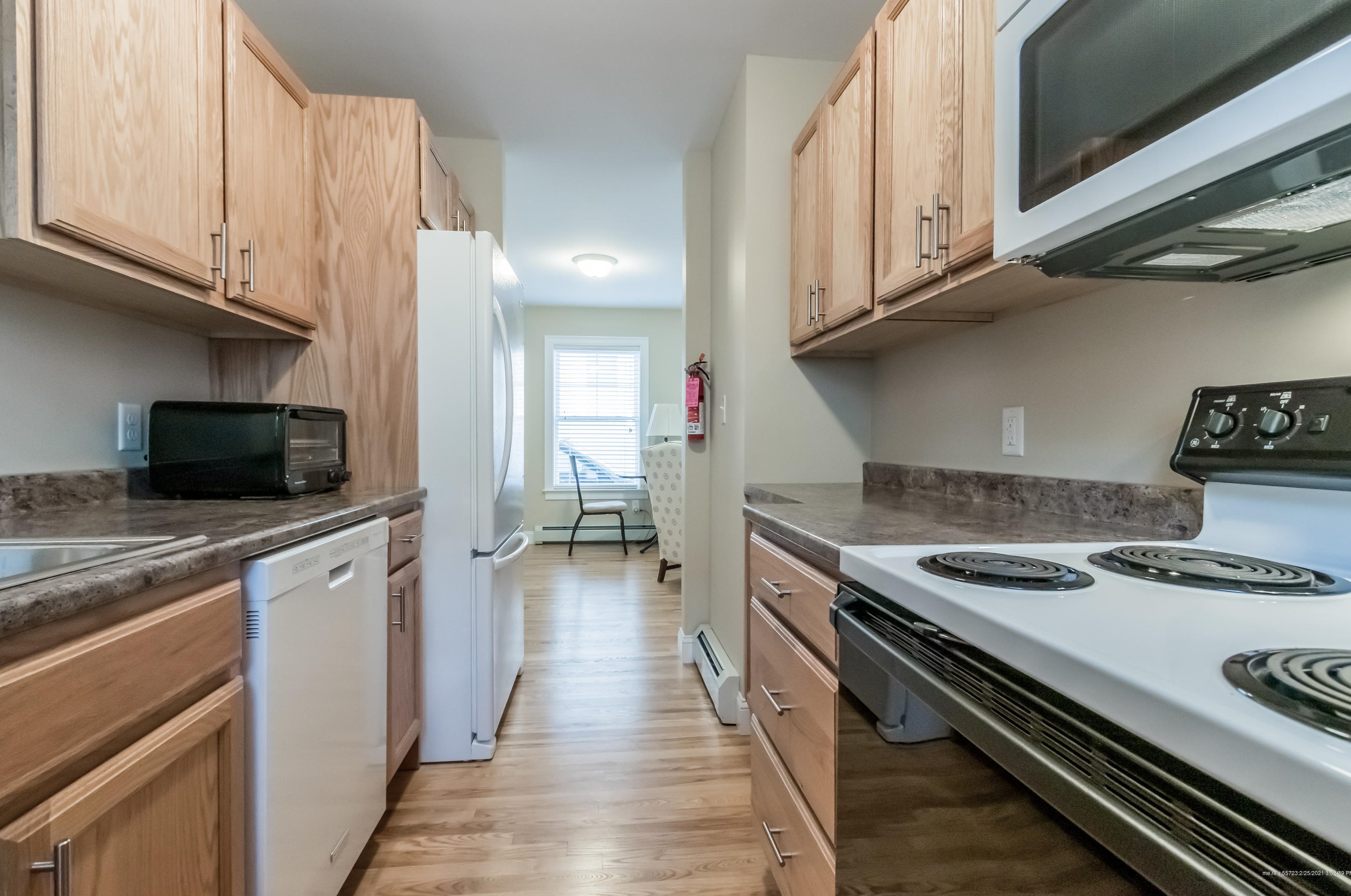 552 Main St, Portland ME 04106-5403 exterior