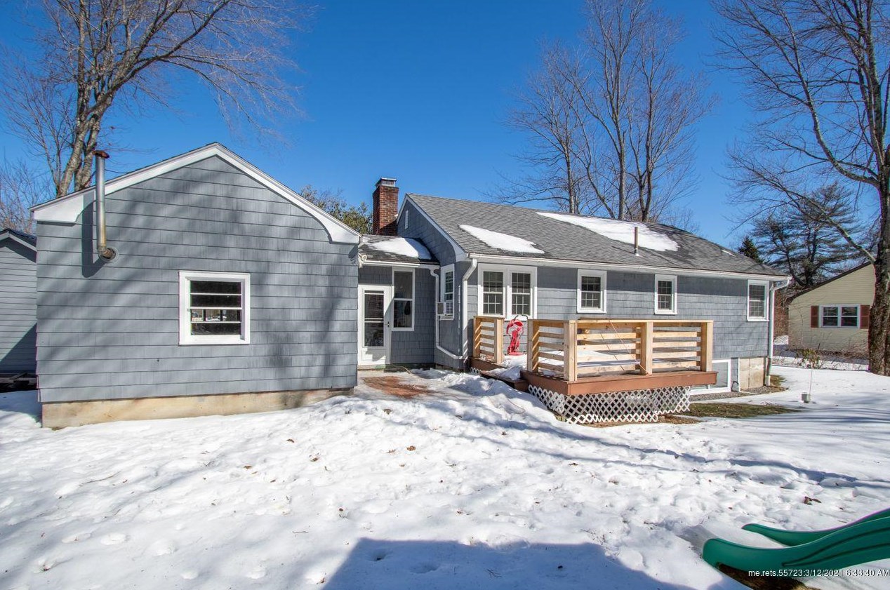 526 Roosevelt Trl, Windham ME 04062-4816 exterior