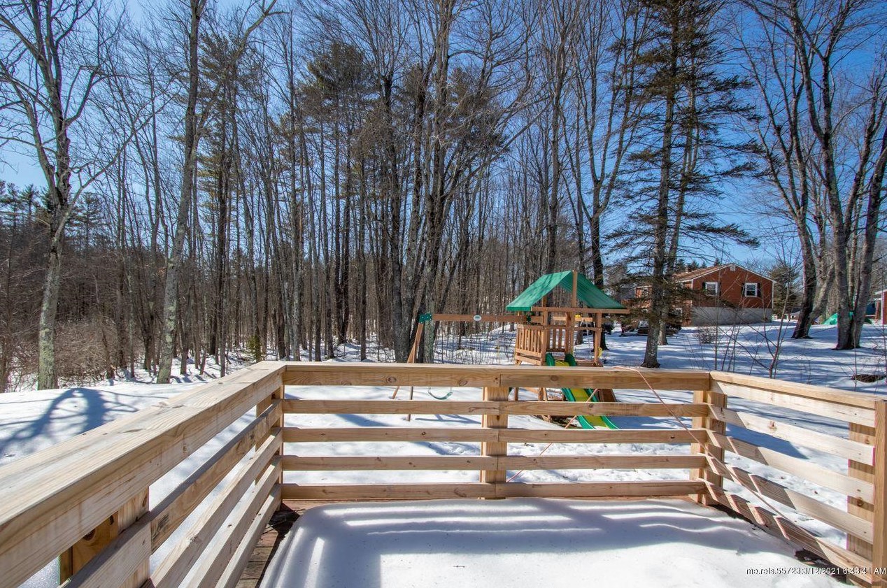 526 Roosevelt Trl, Windham ME 04062-4816 exterior