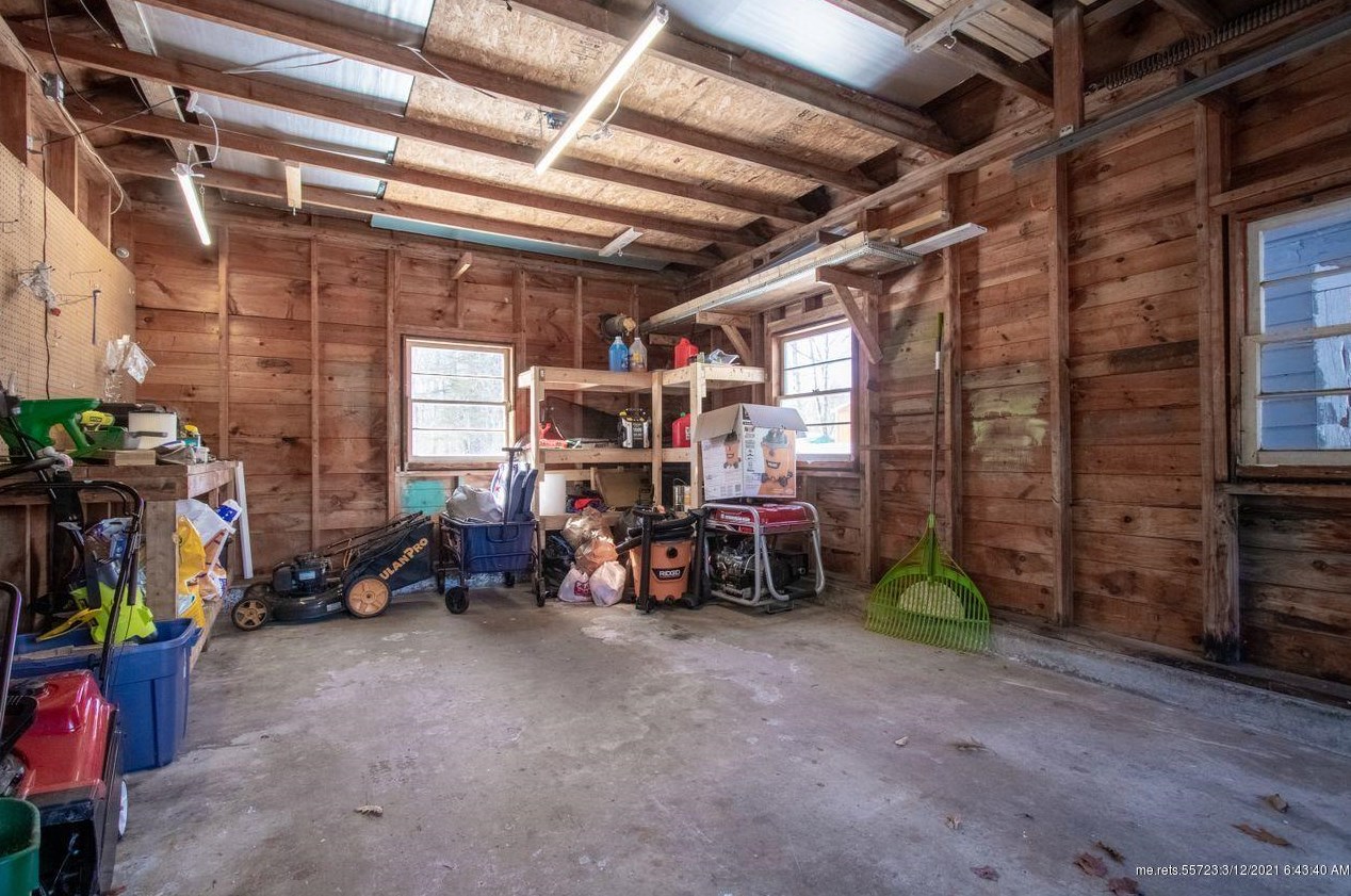 526 Roosevelt Trl, Windham ME 04062-4816 exterior