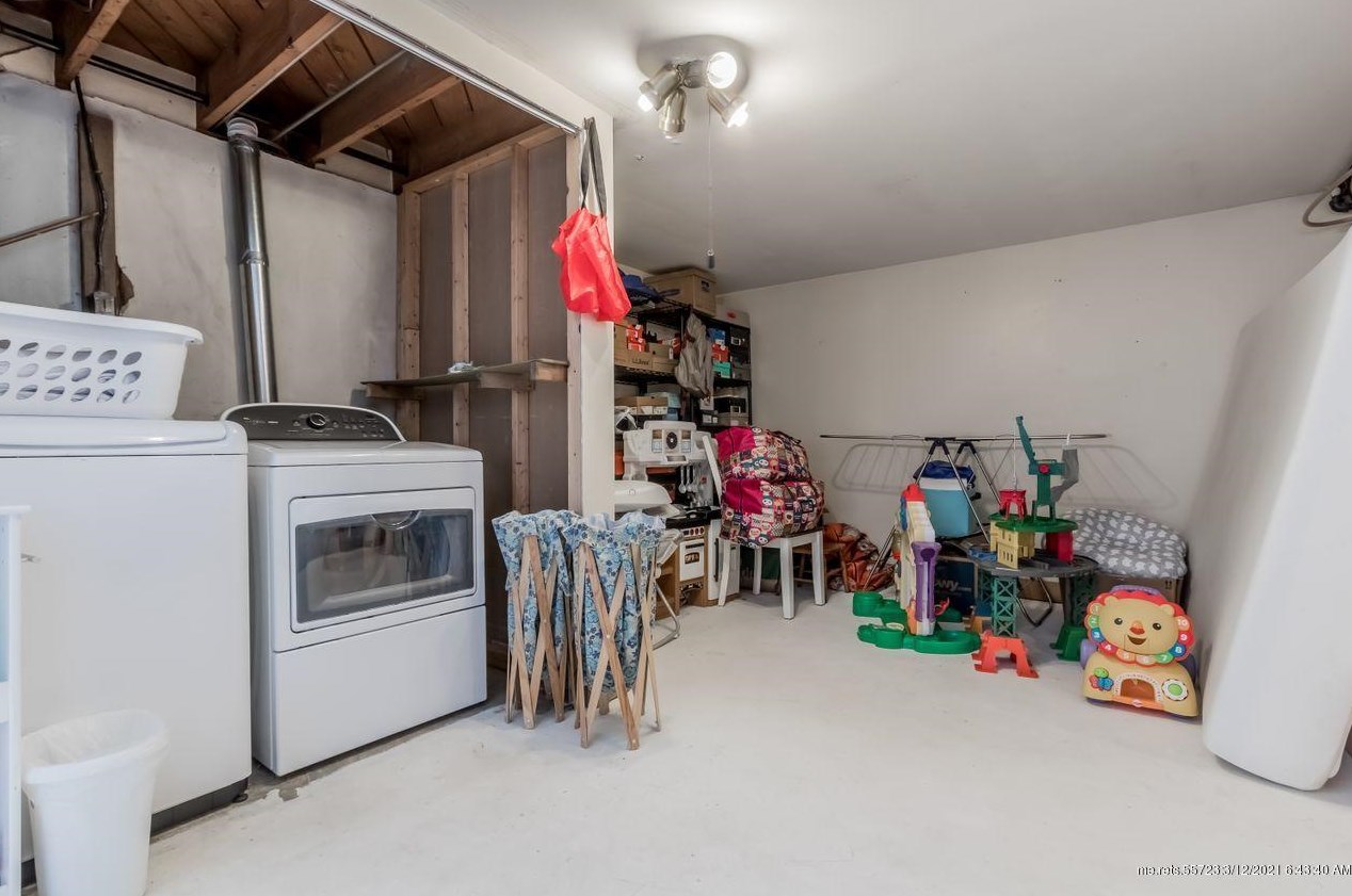 526 Roosevelt Trl, Windham ME 04062-4816 exterior