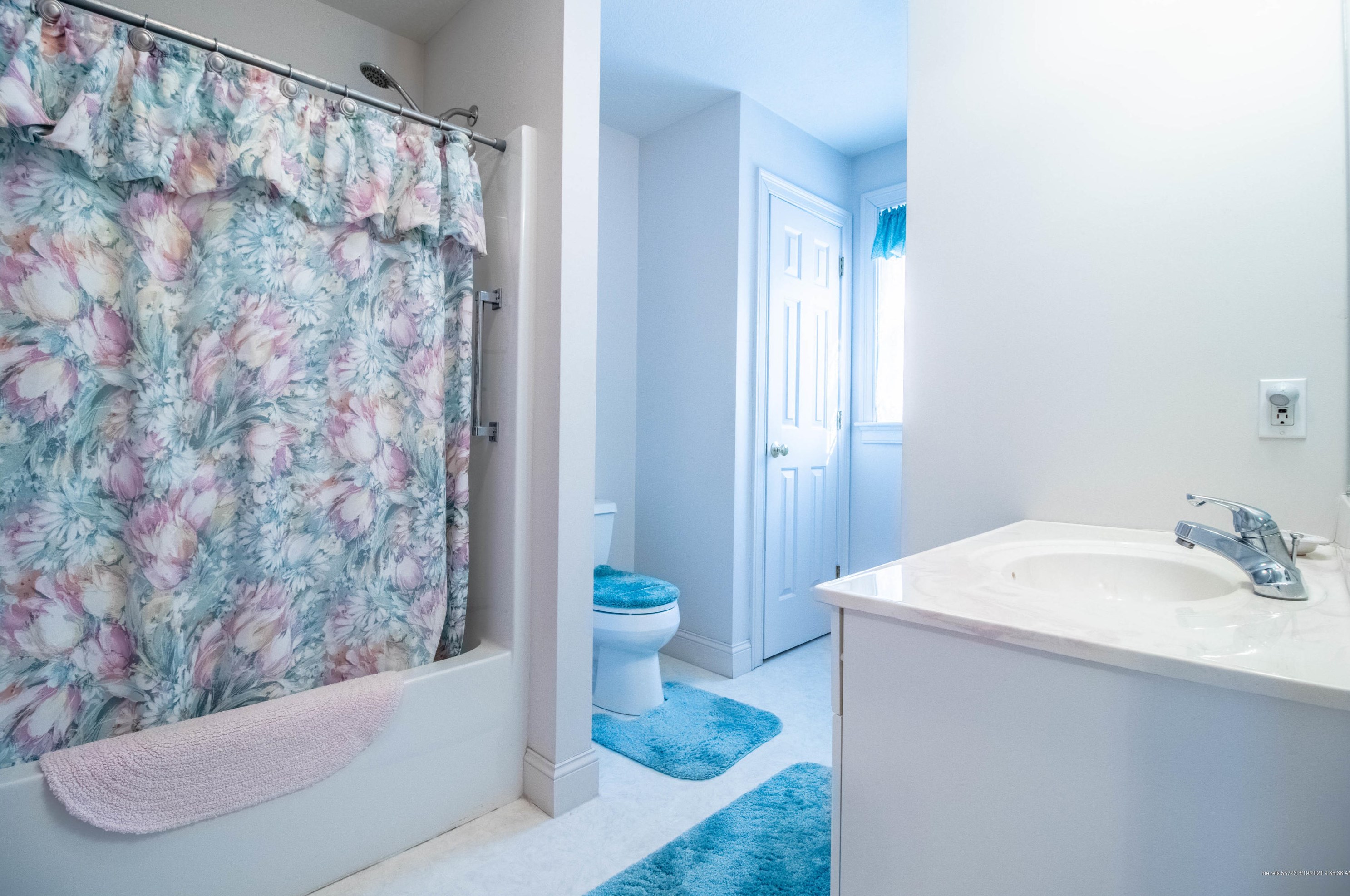 89 Alexander Dr, Gorham ME 04038-2161 exterior