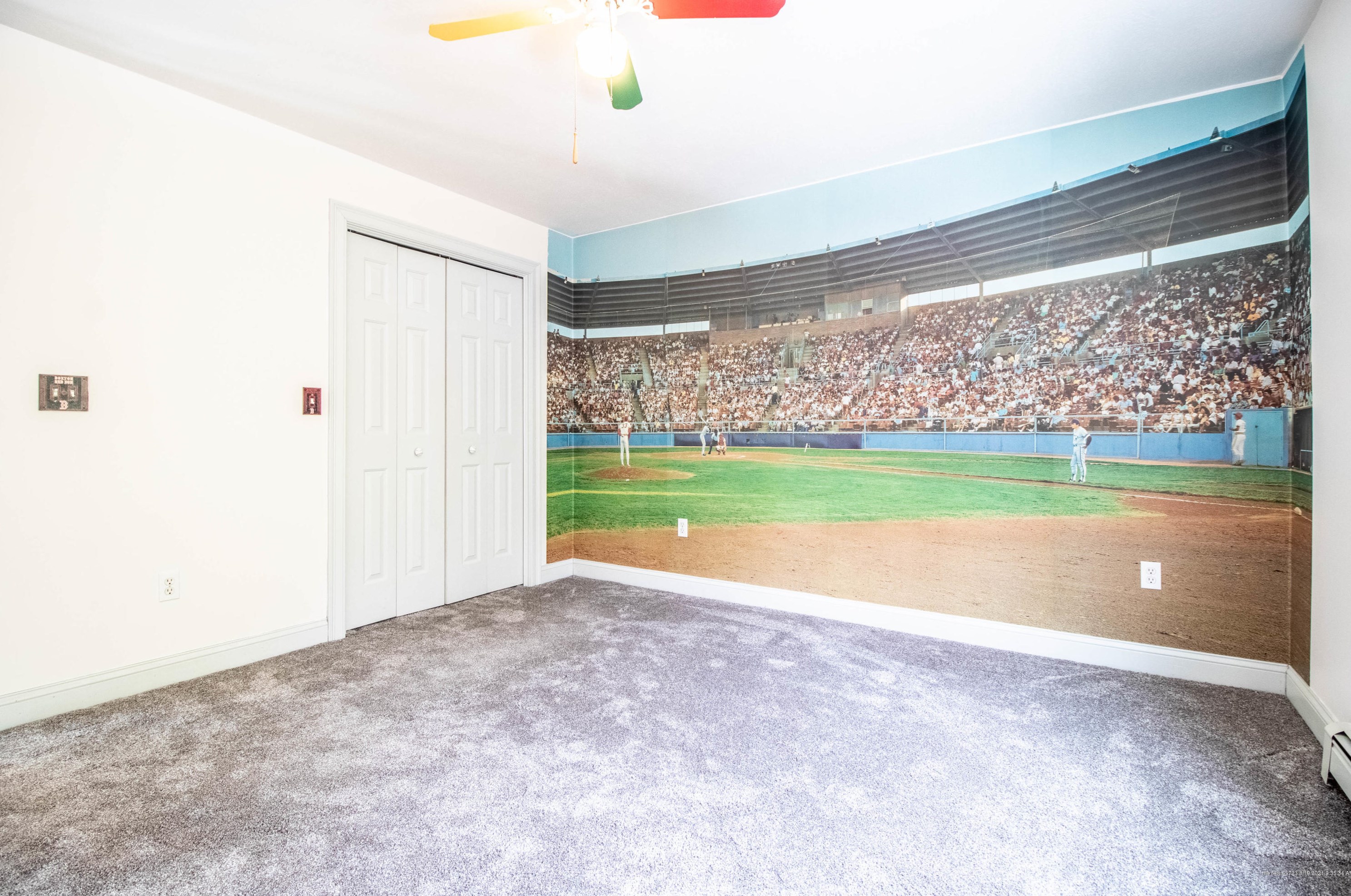 89 Alexander Dr, Gorham ME 04038-2161 exterior