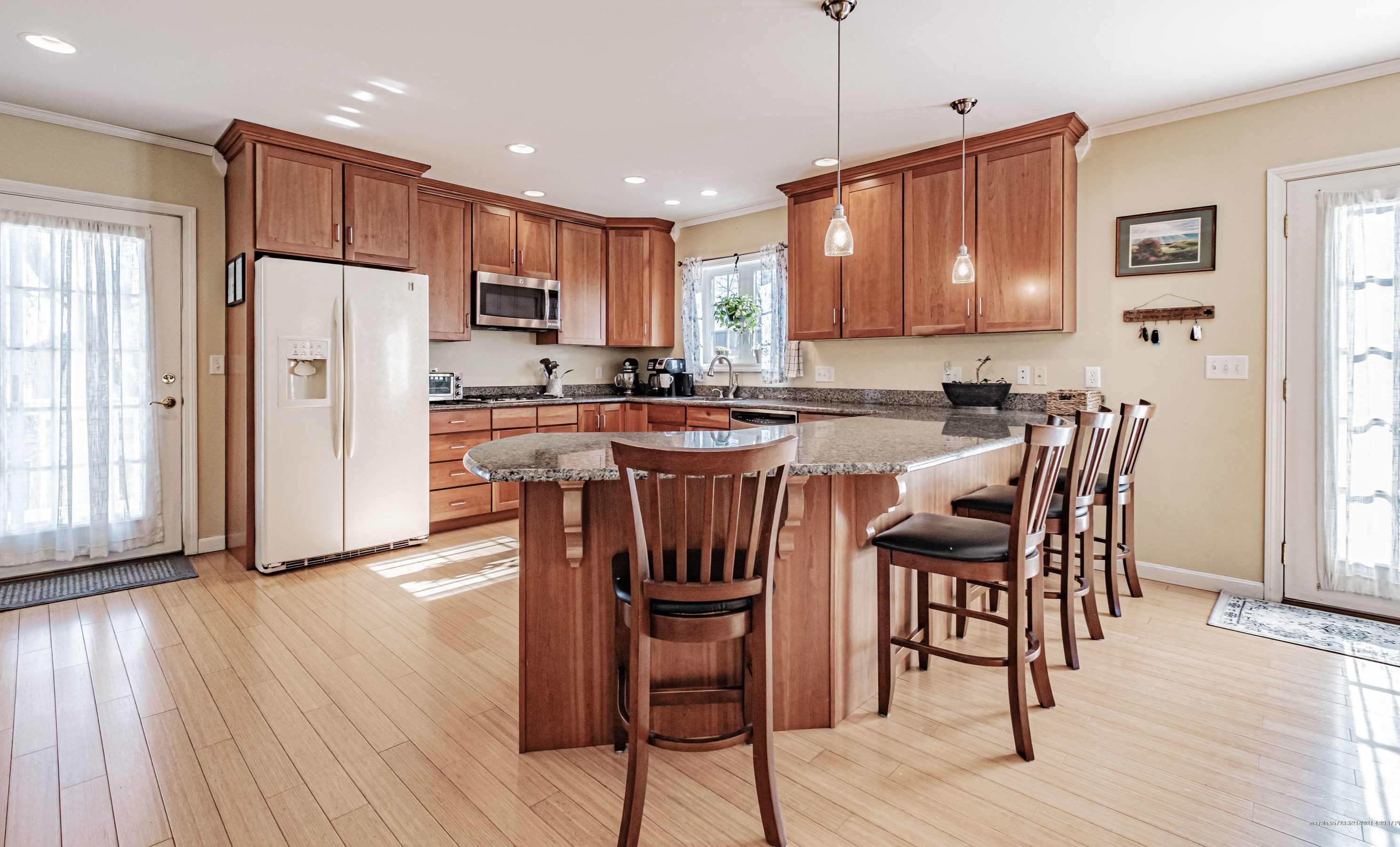 70 Ridgeland Ave, Portland ME 04106-4126 exterior