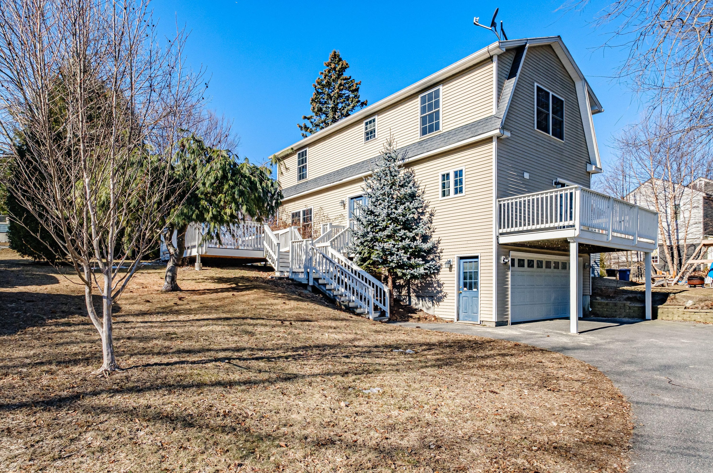 70 Ridgeland Ave, Portland ME 04106-4126 exterior