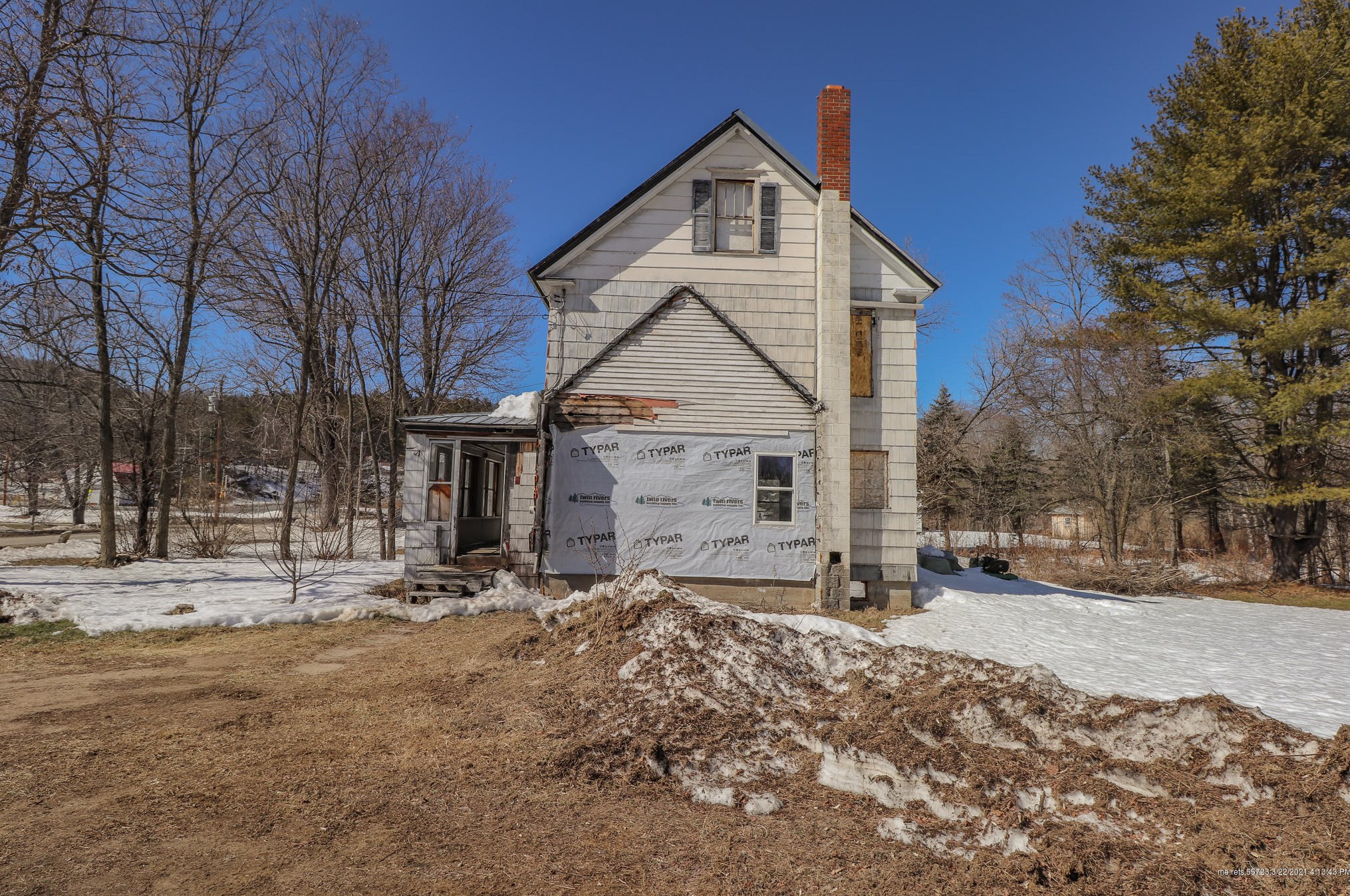 20 Dolloff St, Peru ME  04290-3011 exterior