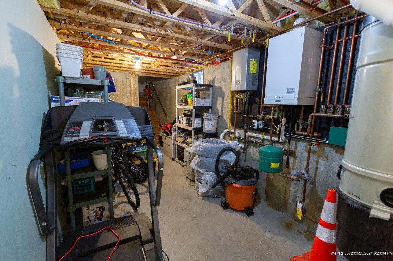 39 Liberty Way, Portland ME  04103-3954 exterior