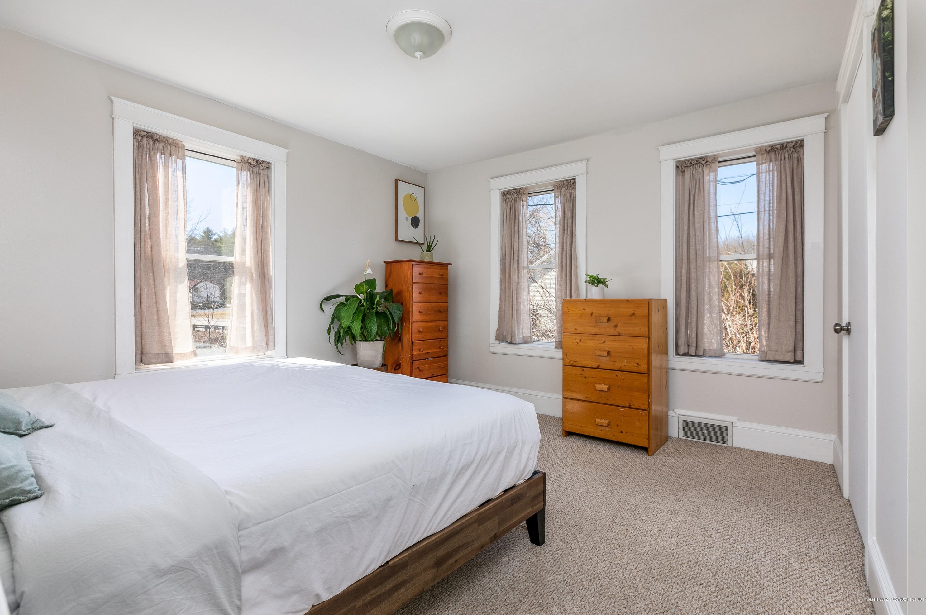 101 Maple St, Saco ME  04072-3161 exterior