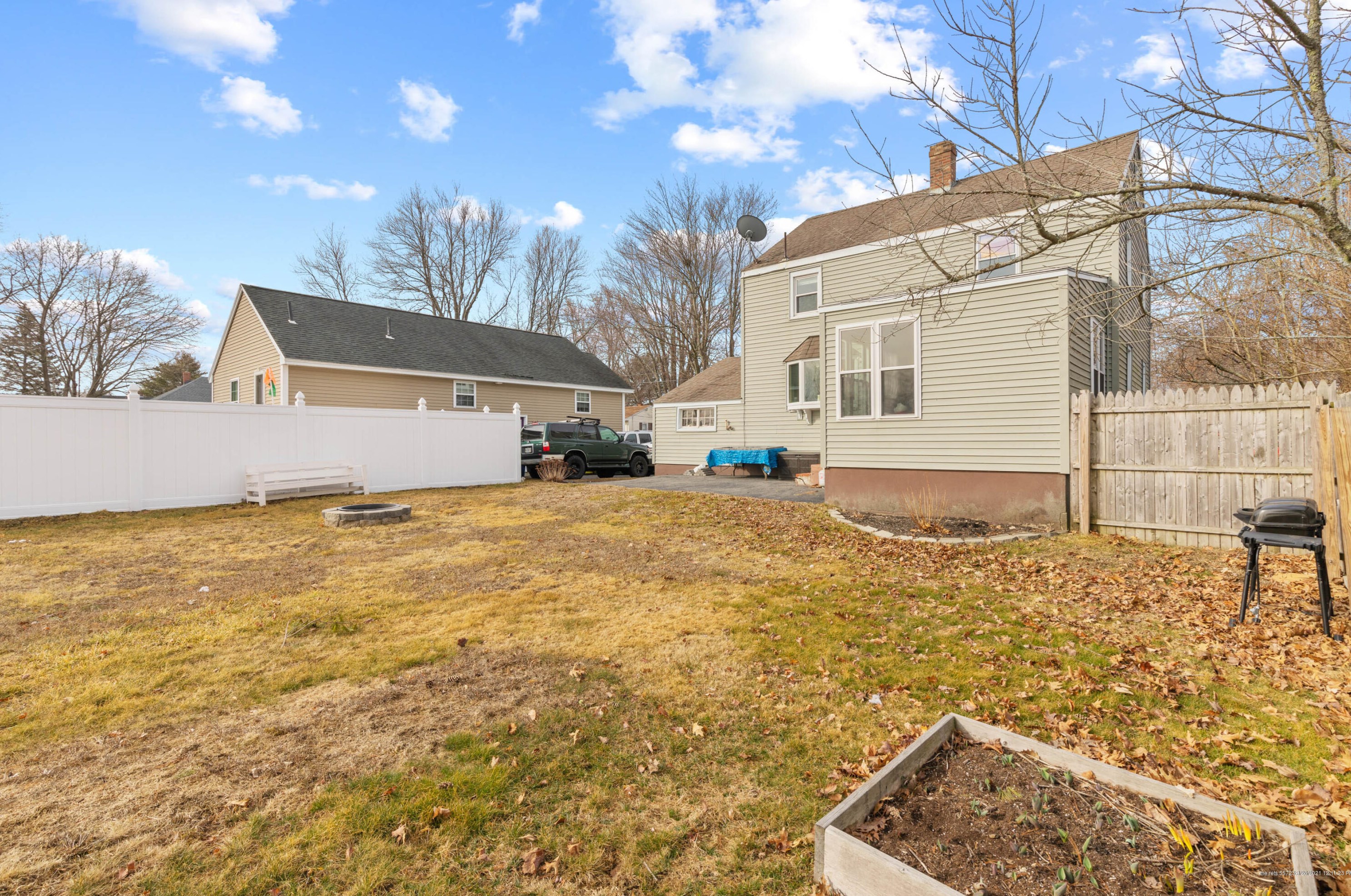 114 Dawson St, Portland ME  04106-3439 exterior