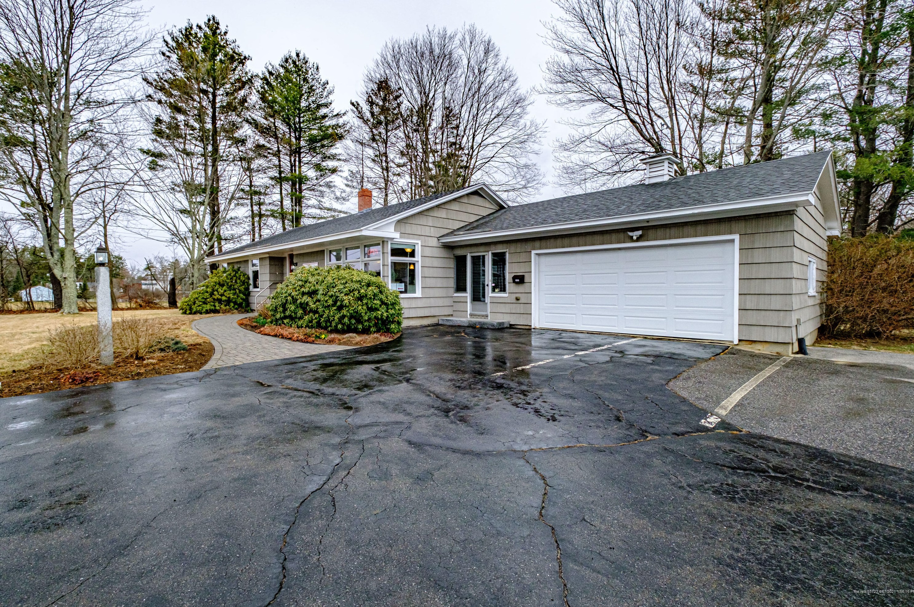 690 Main St, Gorham ME  04038-2622 exterior