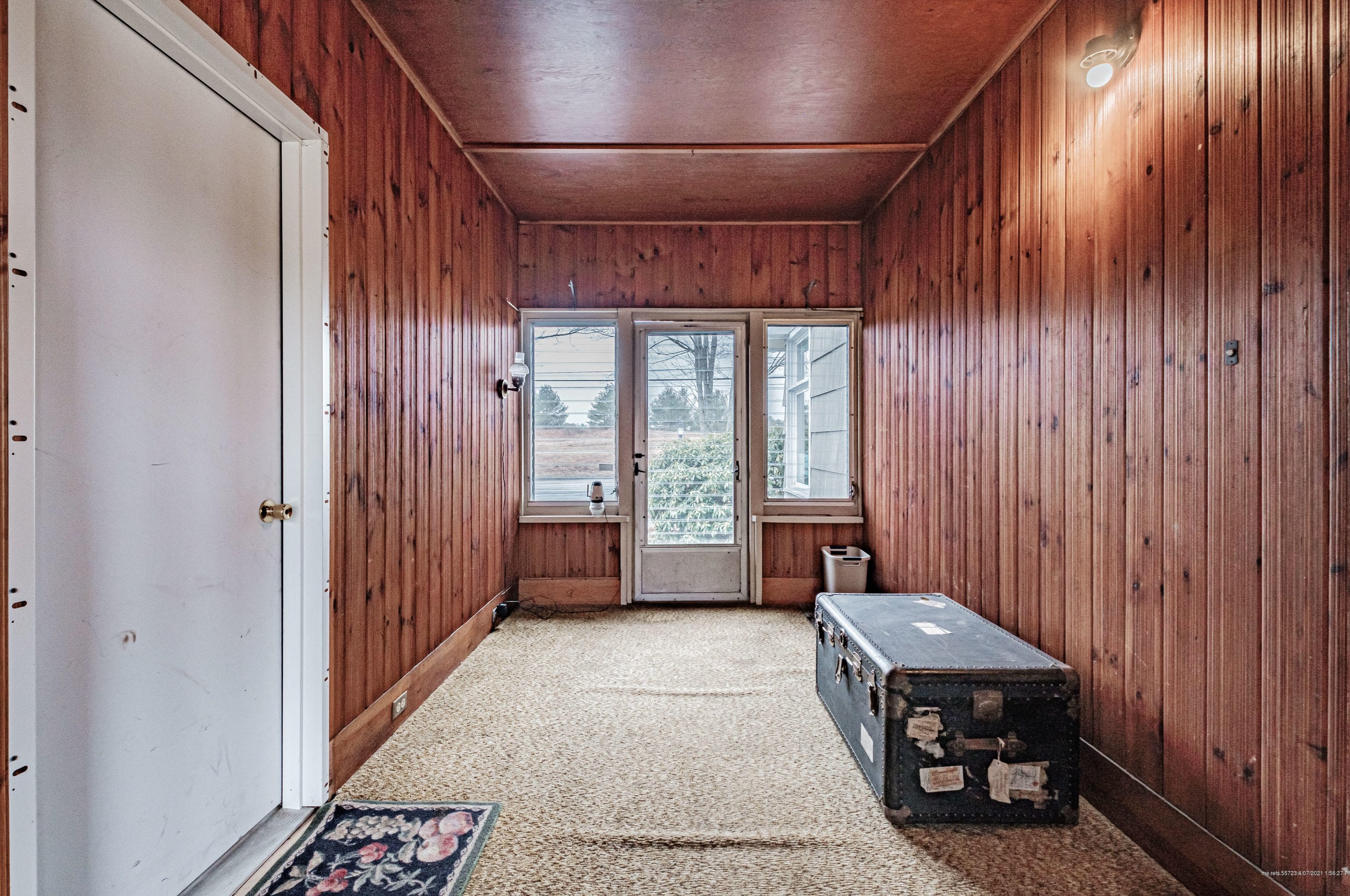 690 Main St, Gorham ME  04038-2622 exterior