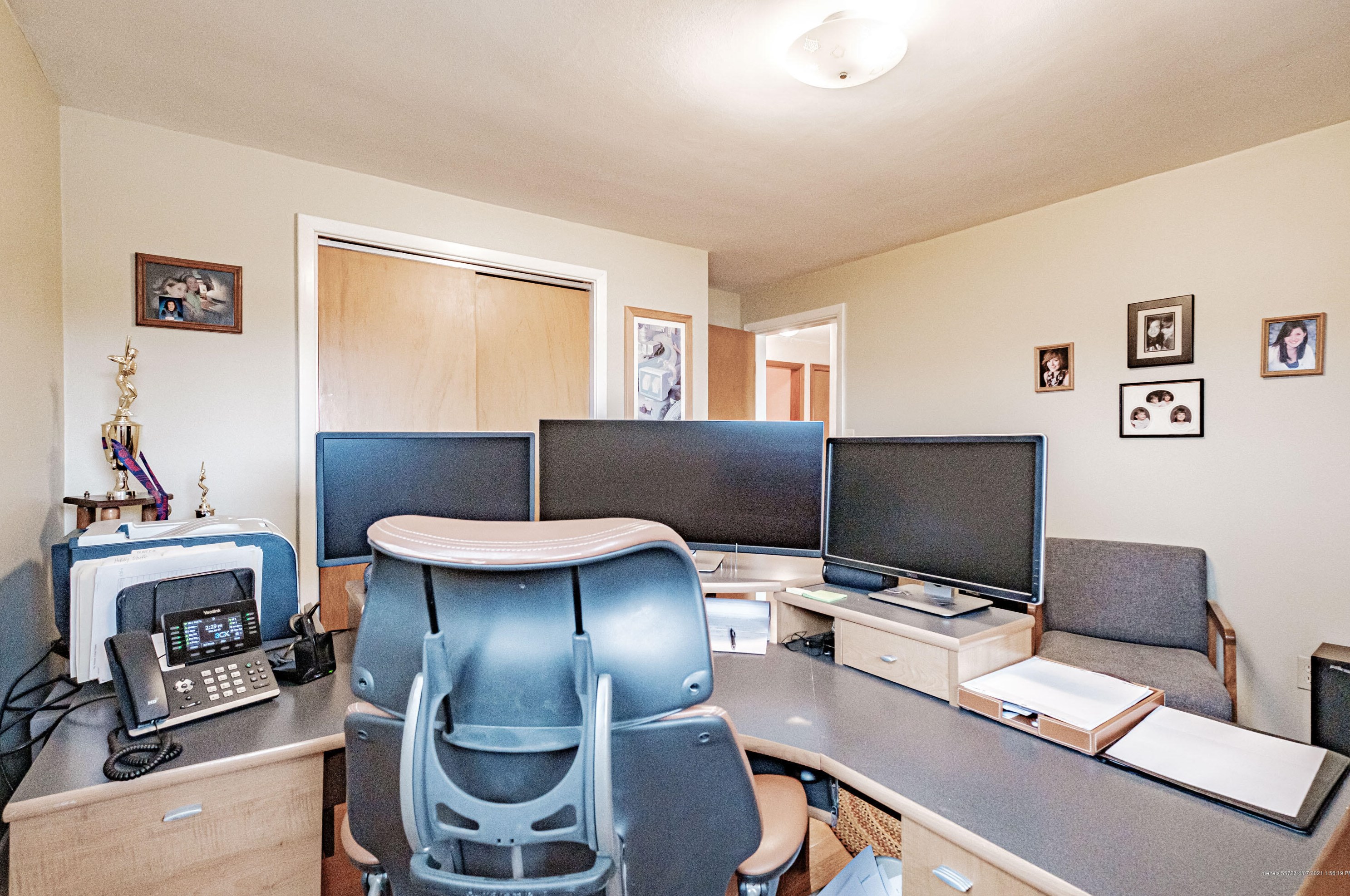 690 Main St, Gorham ME  04038-2622 exterior