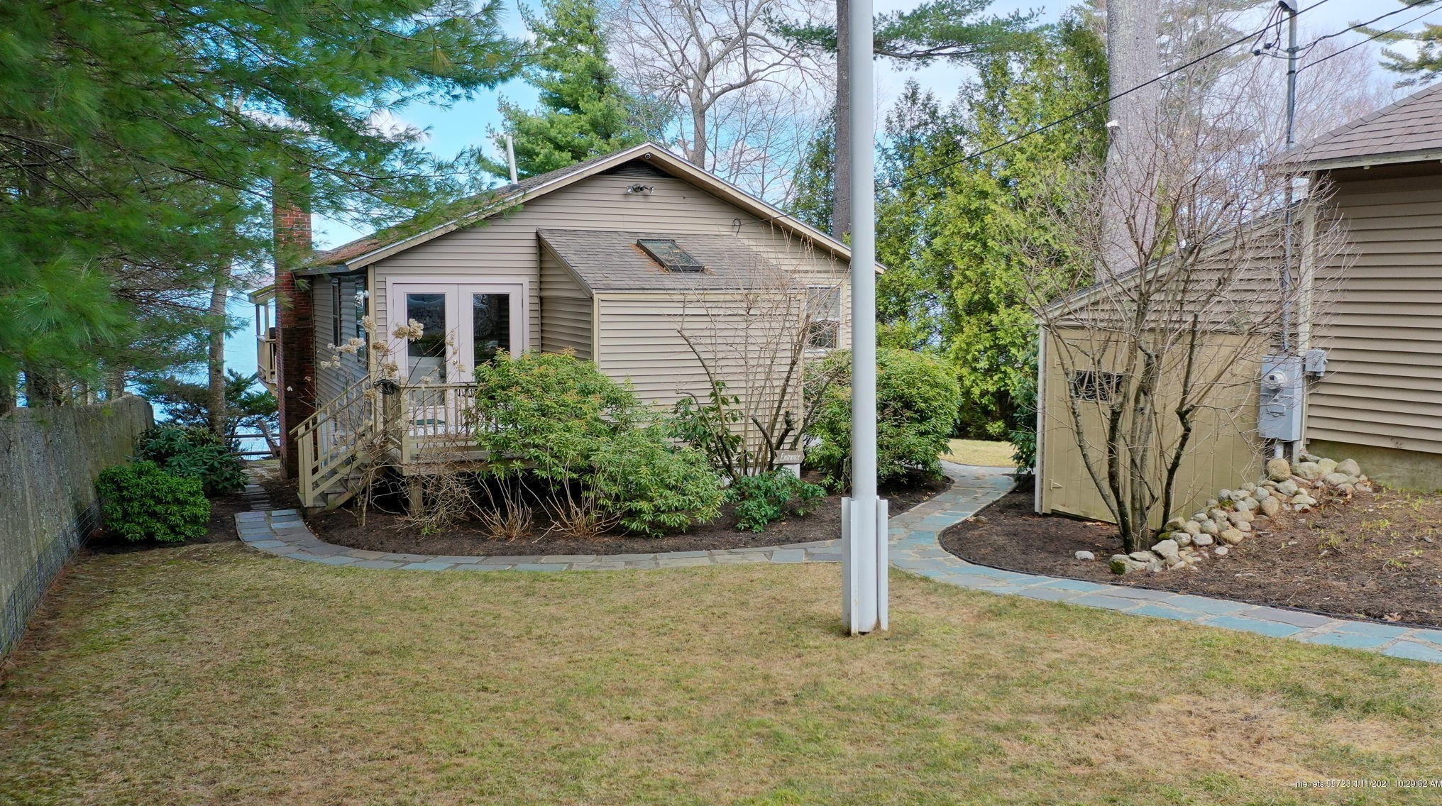 32 Lake Ave, Windham ME  04062-5745 exterior