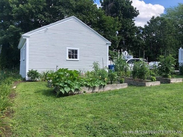 21 Sawyer St, Portland ME 04106-2128 exterior