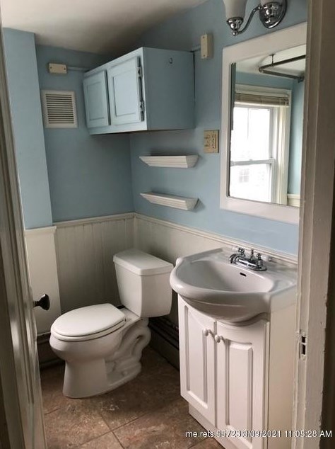 21 Sawyer St, Portland ME 04106-2128 exterior