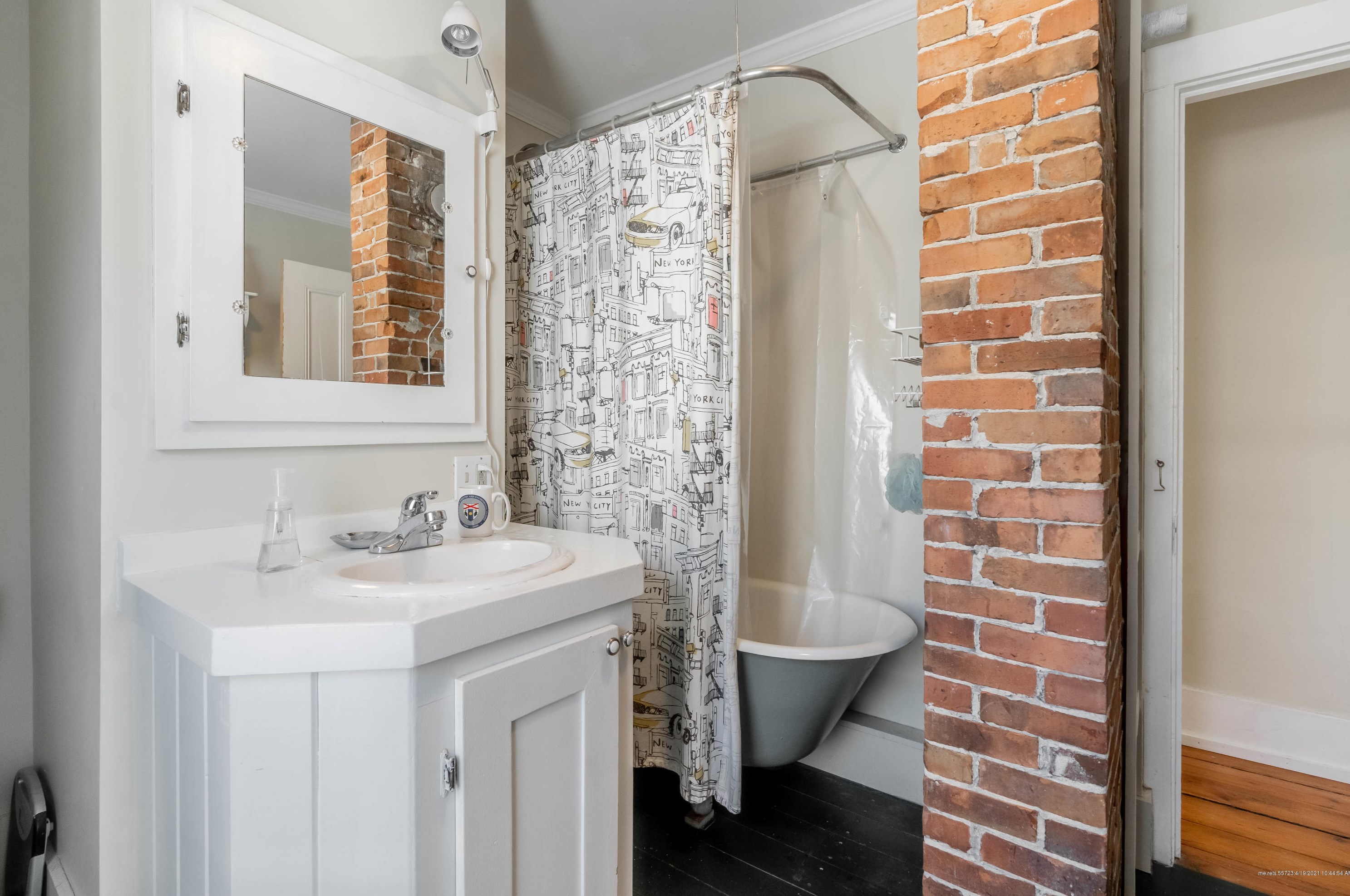 6 Houlton St, Portland ME  04102-3411 exterior