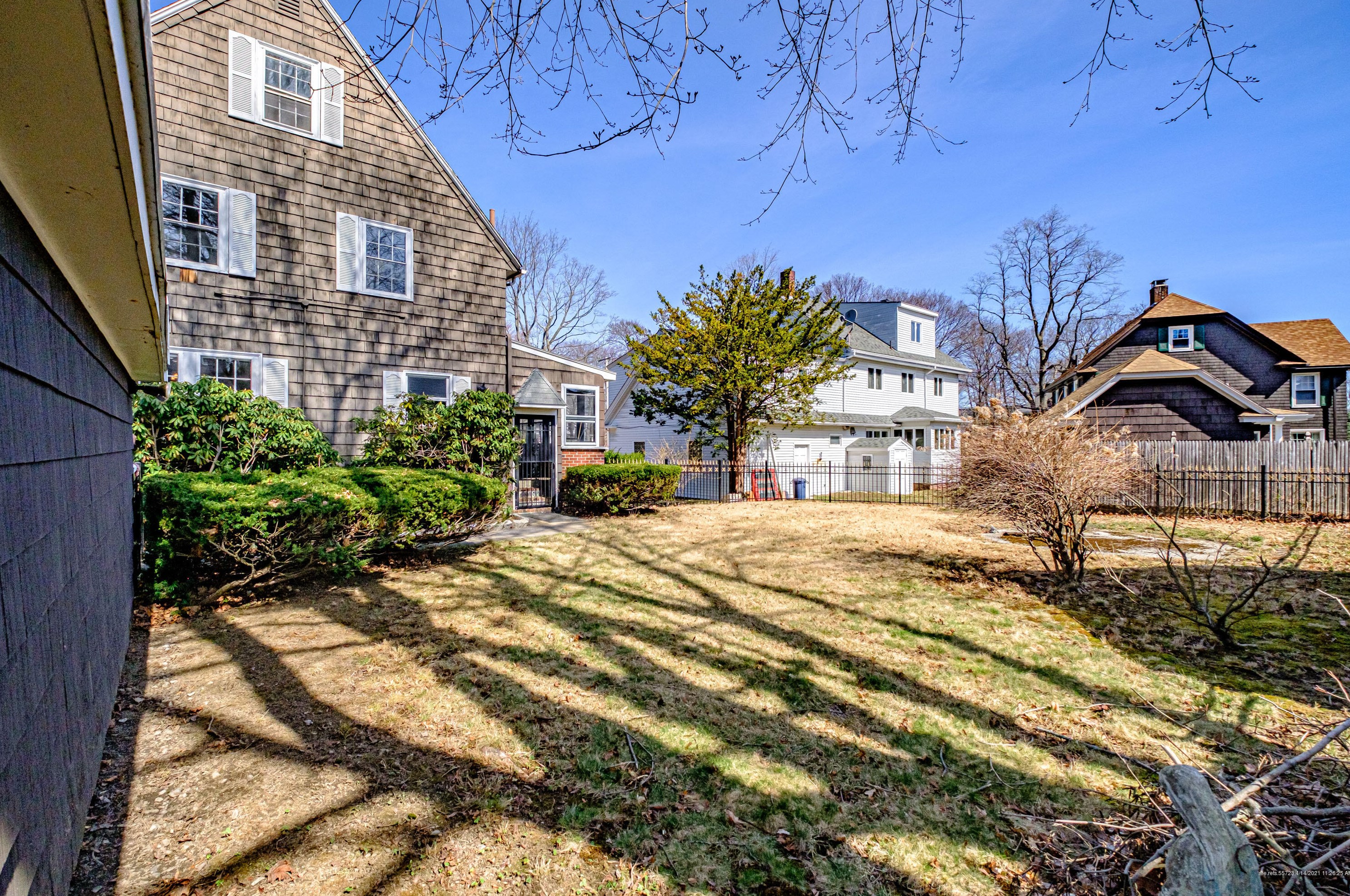 10 Sheffield St, Portland ME  04102-2706 exterior