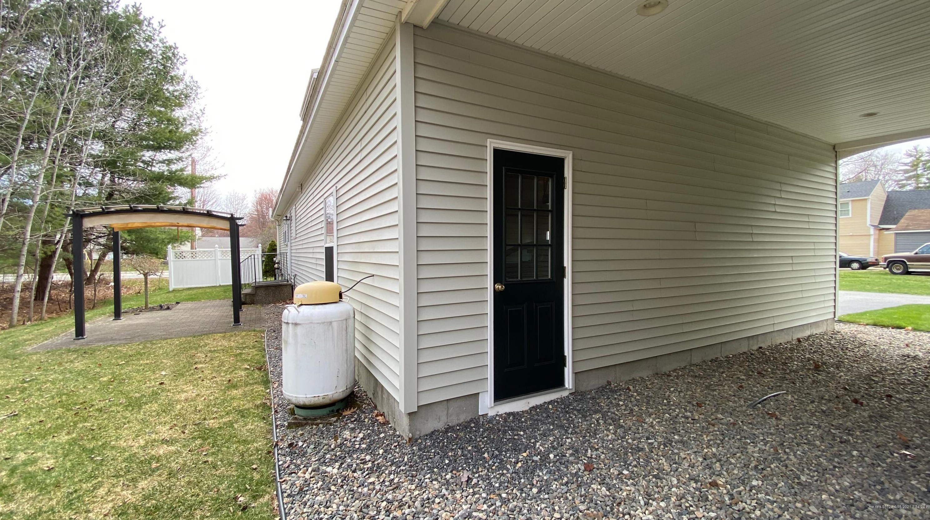 30 Garfield St, Saco ME 04072-2406 exterior