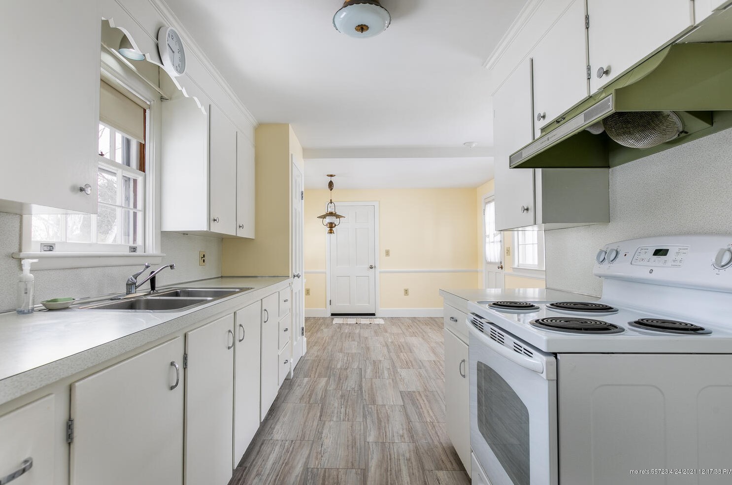 192 South St, Gorham ME  04038-1987 exterior