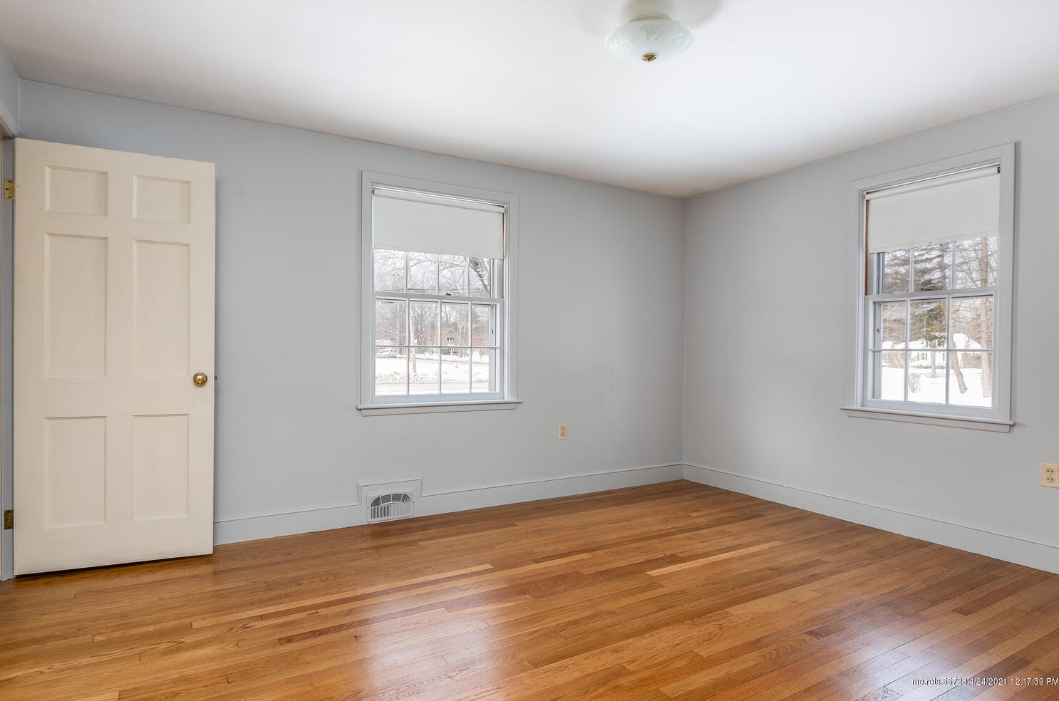 192 South St, Gorham ME  04038-1987 exterior