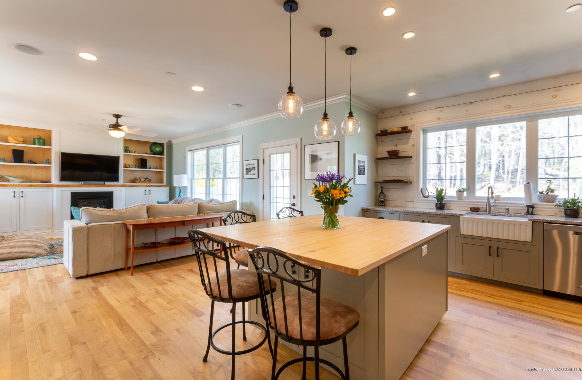 5 Garden Way, Portland ME  04105-1986 exterior