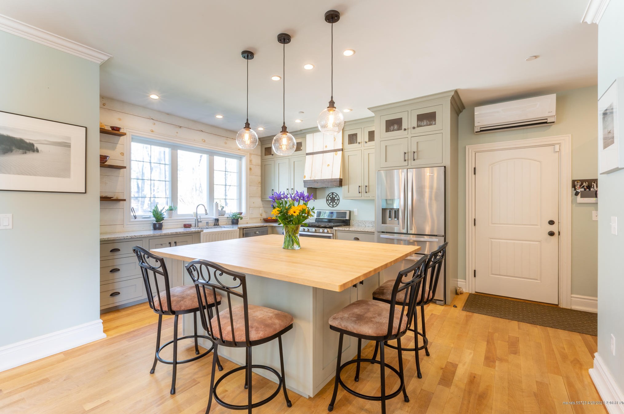 5 Garden Way, Portland ME  04105-1986 exterior